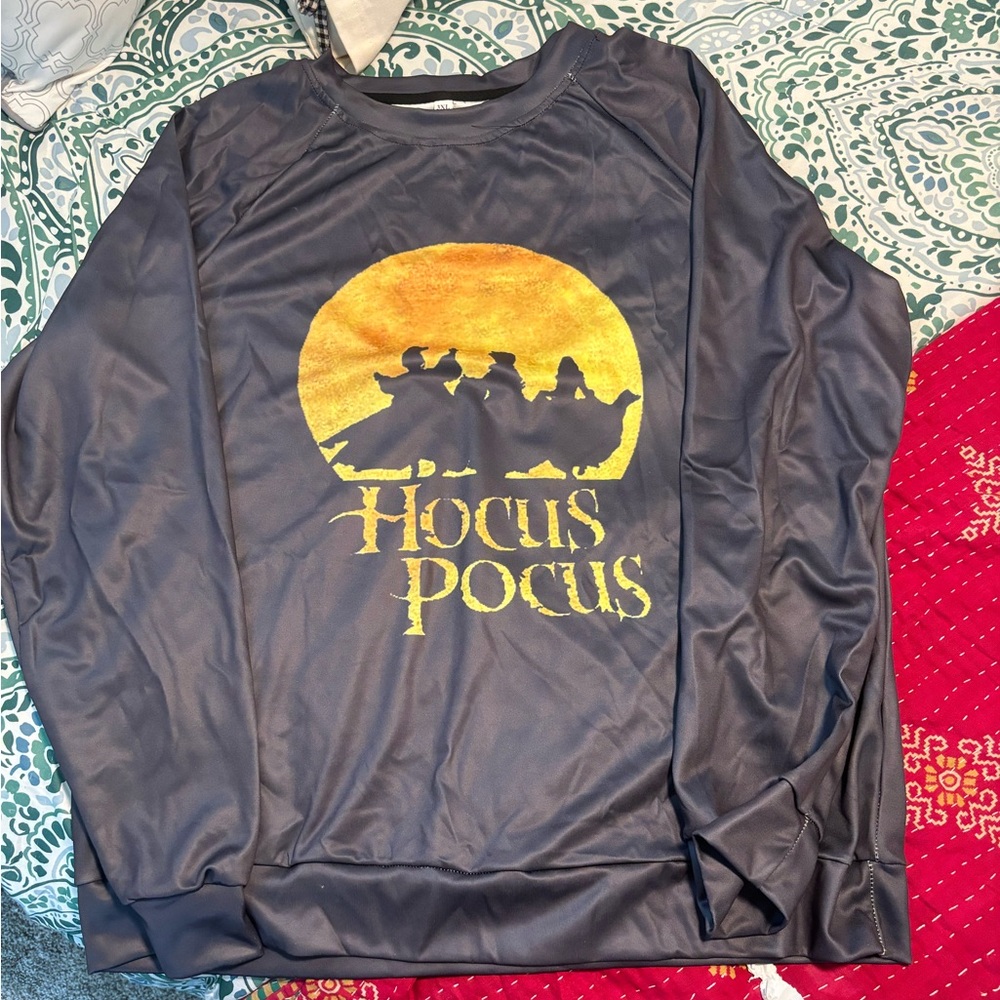 New Hocus Pocus light sweat shirt. Dark gray. Women’s 3x. Fits more like 2X. New